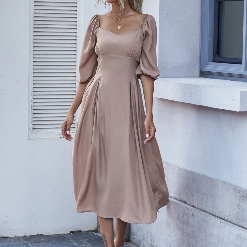 Khaki Sweetheart neck short sleeve midi dress - Picture 13 of 13